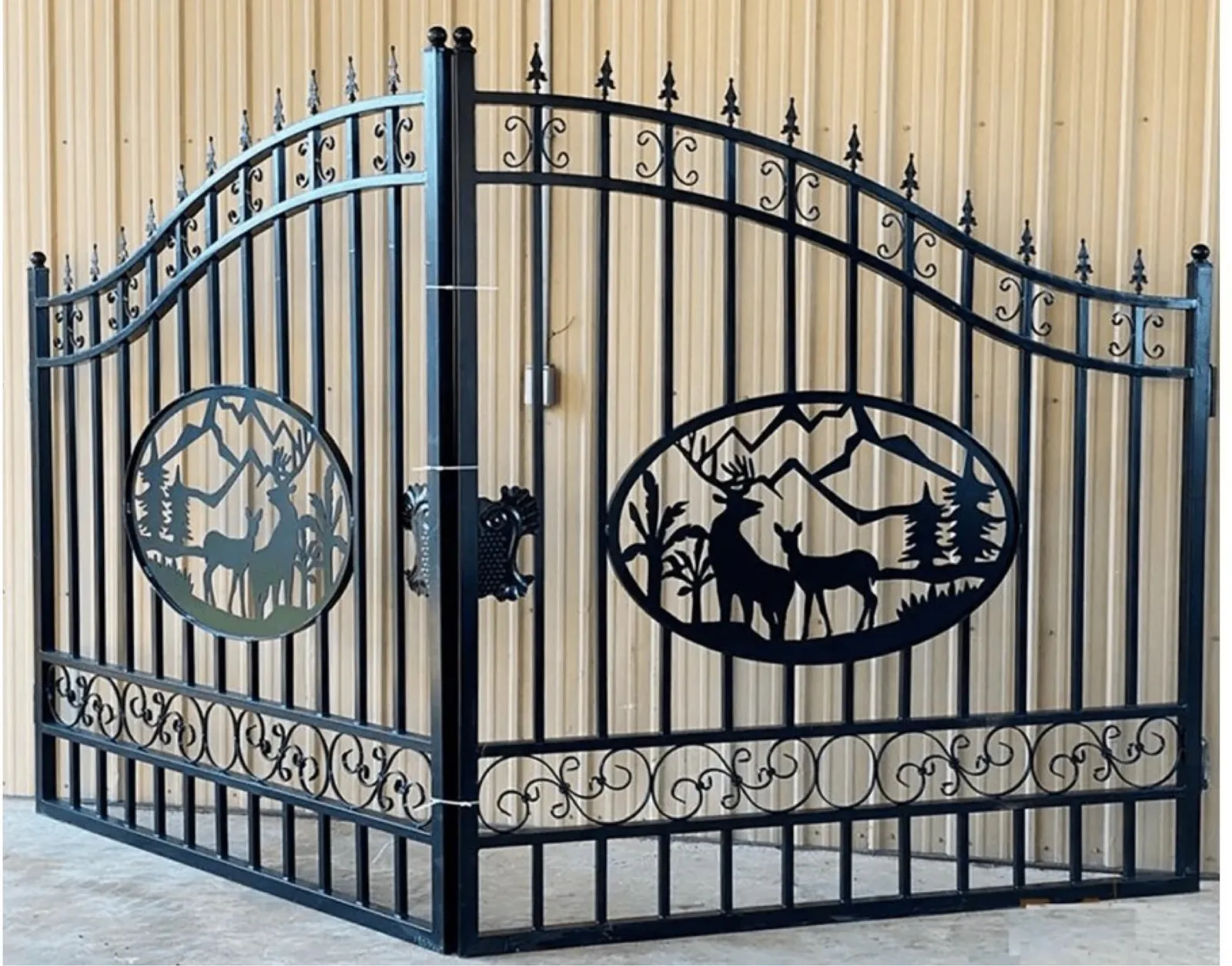 2026-20-bi-parting-wrought-iron-gate-unused-mnlujrgu