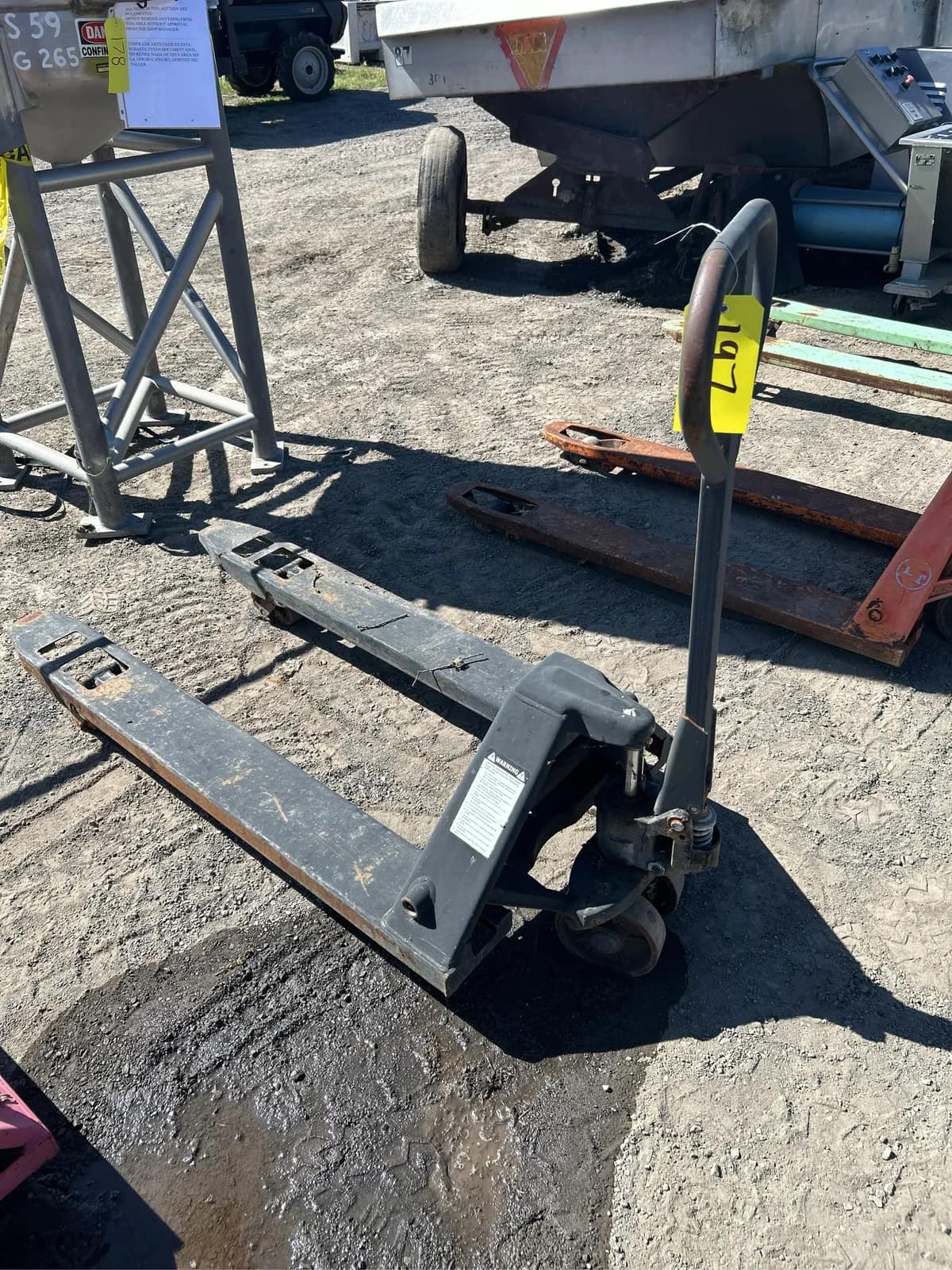 pallet-jack-7700lbs-57f6d9