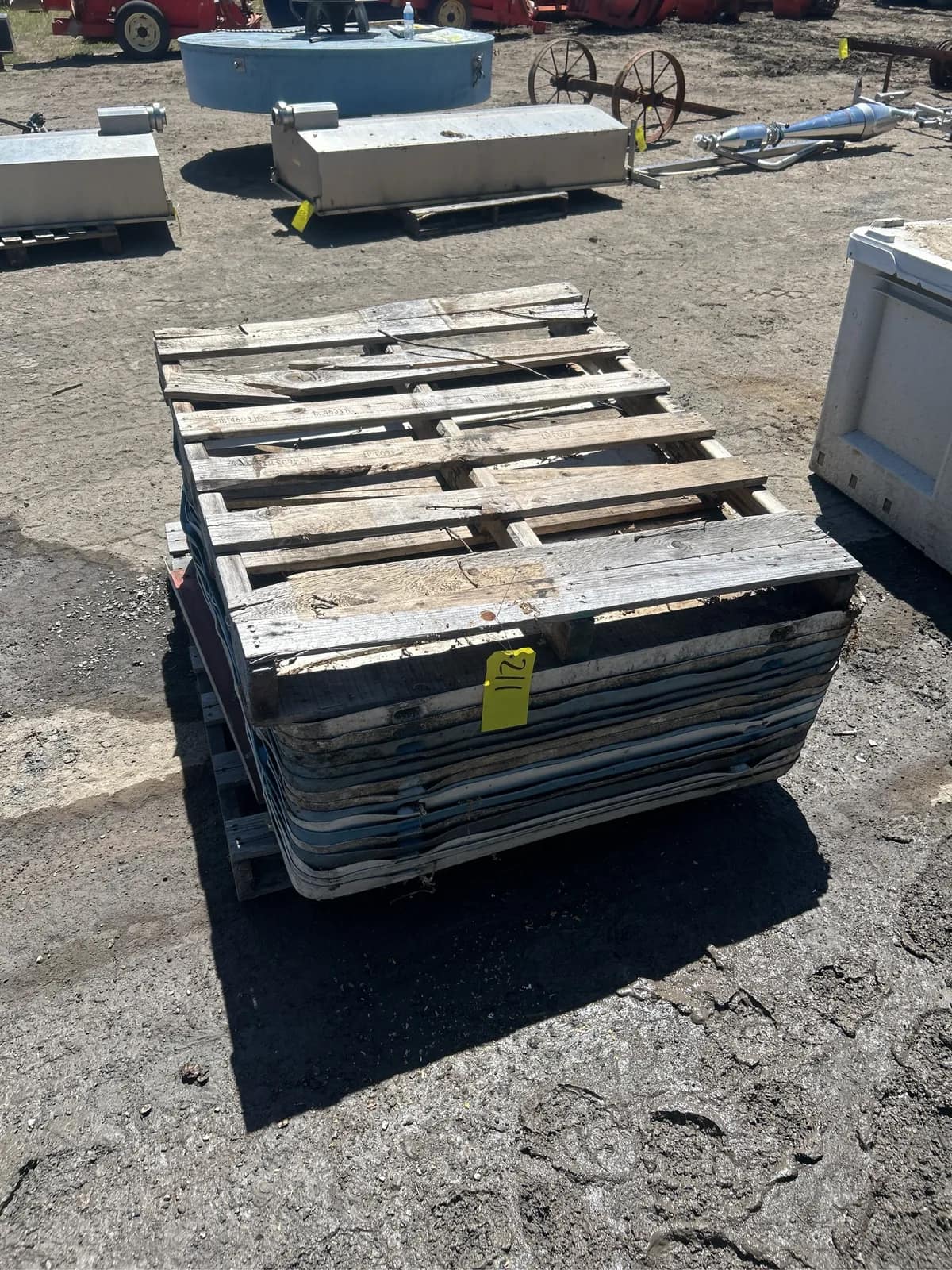 15-12-ton-bin-lids-and-pallet-mpohm3xx