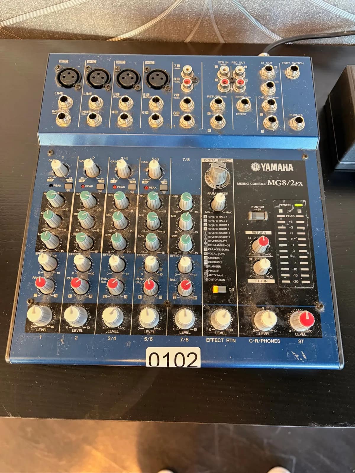 yamaha-mg8-2fx-mixing-console-blue-dc9ff2