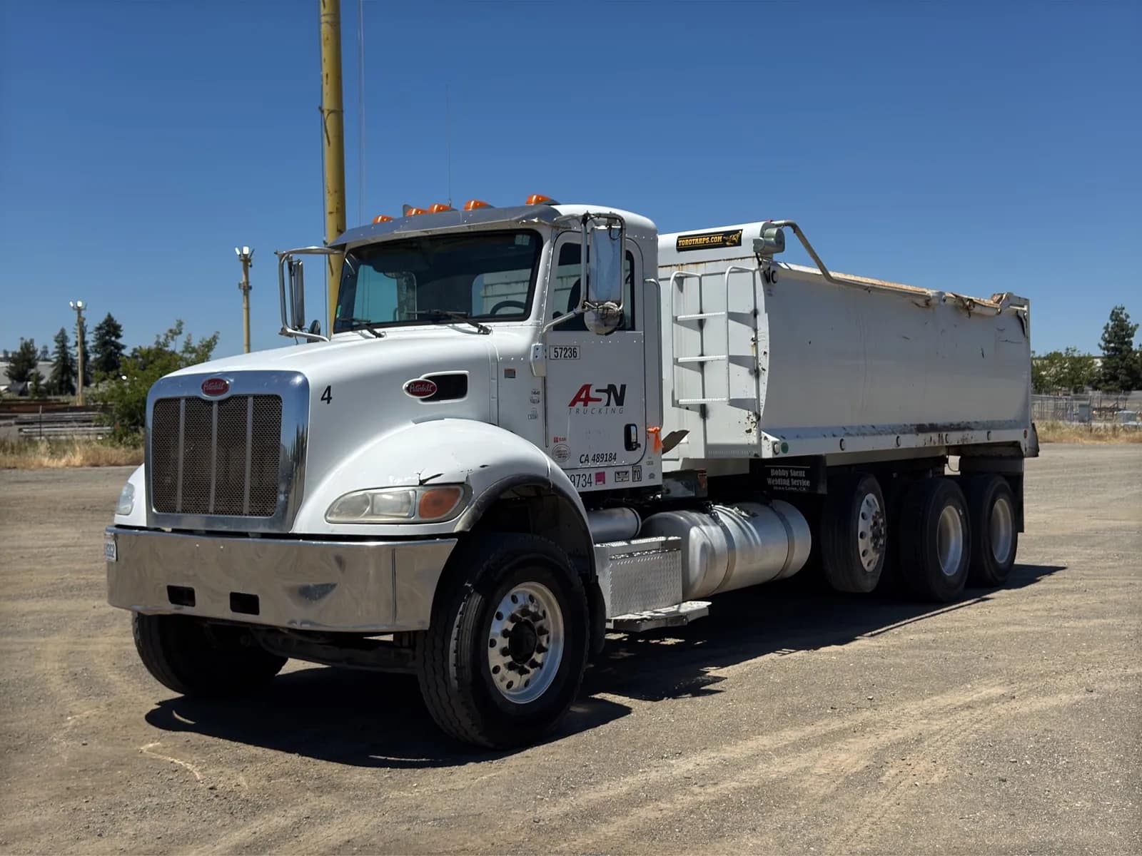 2018-peterbilt-pb348-dump-truck-mpzvftgo