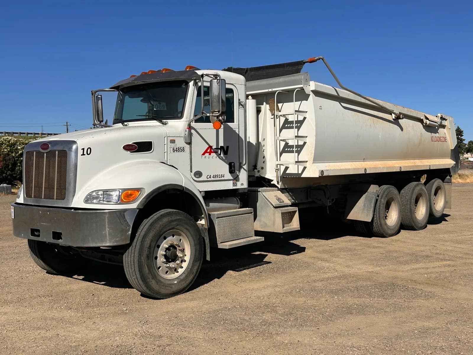 2020-peterbilt-pb348-dump-truck-mpzvc95e