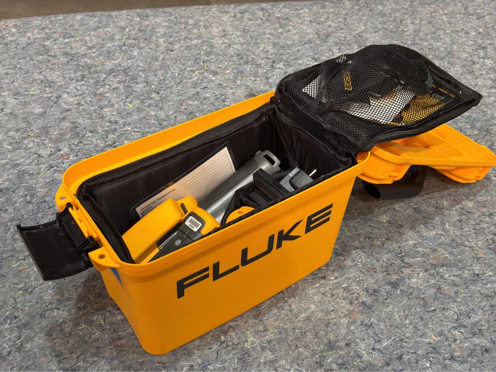 fluke-ti27-infrared-camera-699889