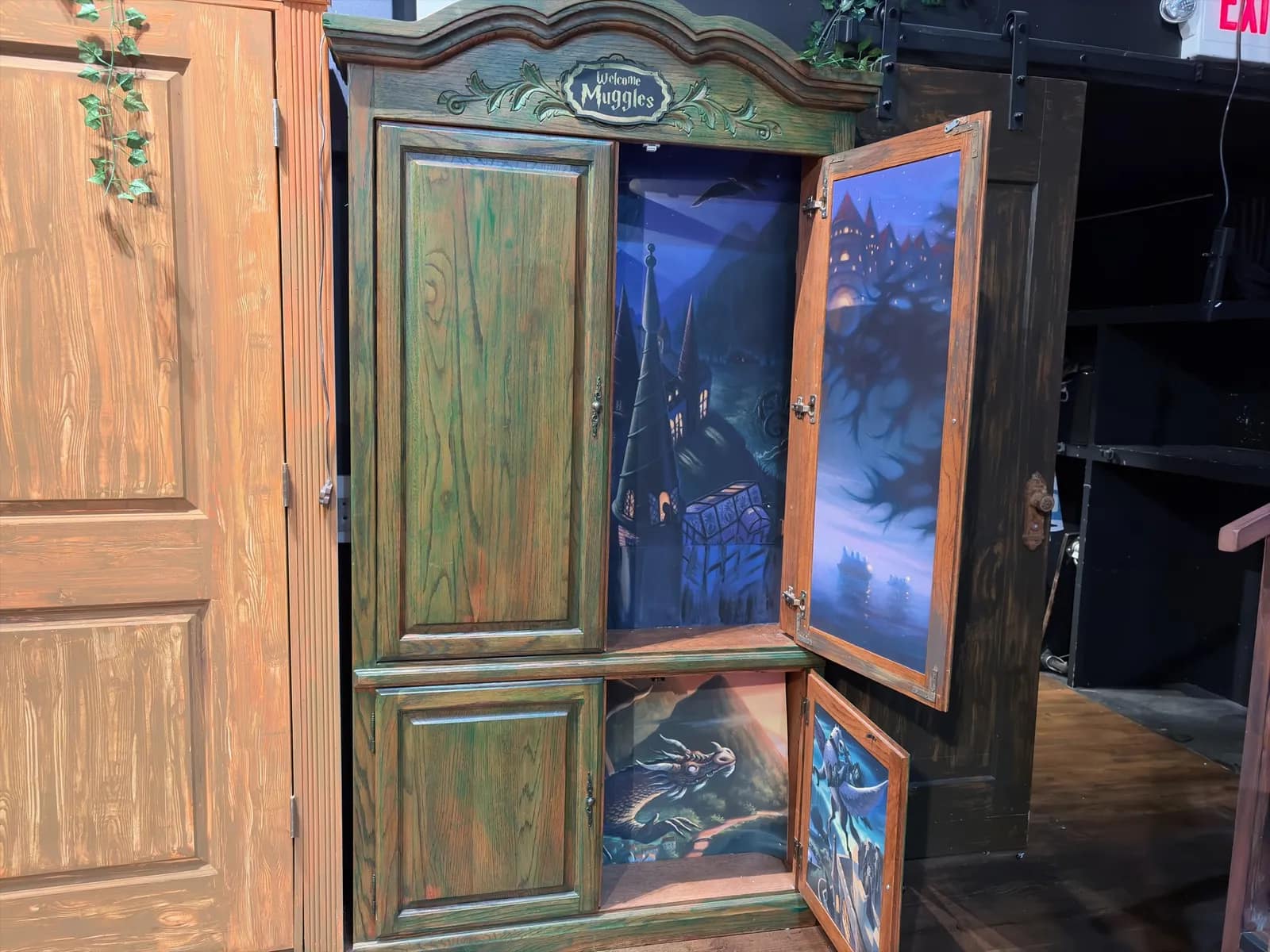 custom-creation-harry-potter-wardrobe-c441b2