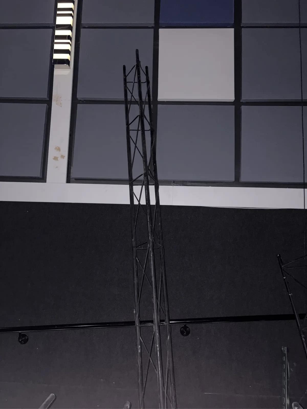10-8-black-triangular-aluminum-truss-1012-1780510815805-mpye624d