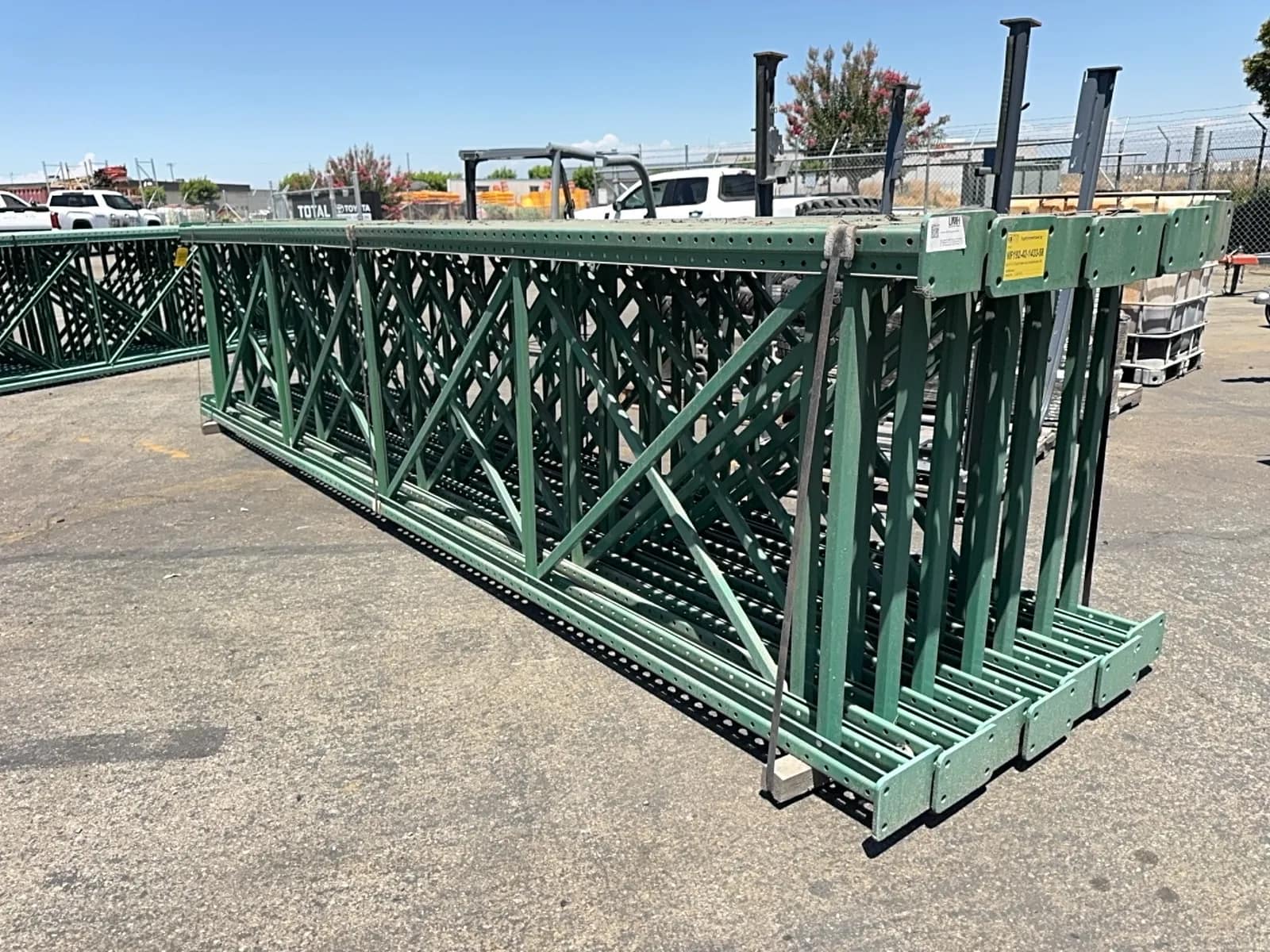 13-192x42-uprights-14-gauge-3x3-column-5x8-footplate-with-4-holes-teardrop-mql8n8ig