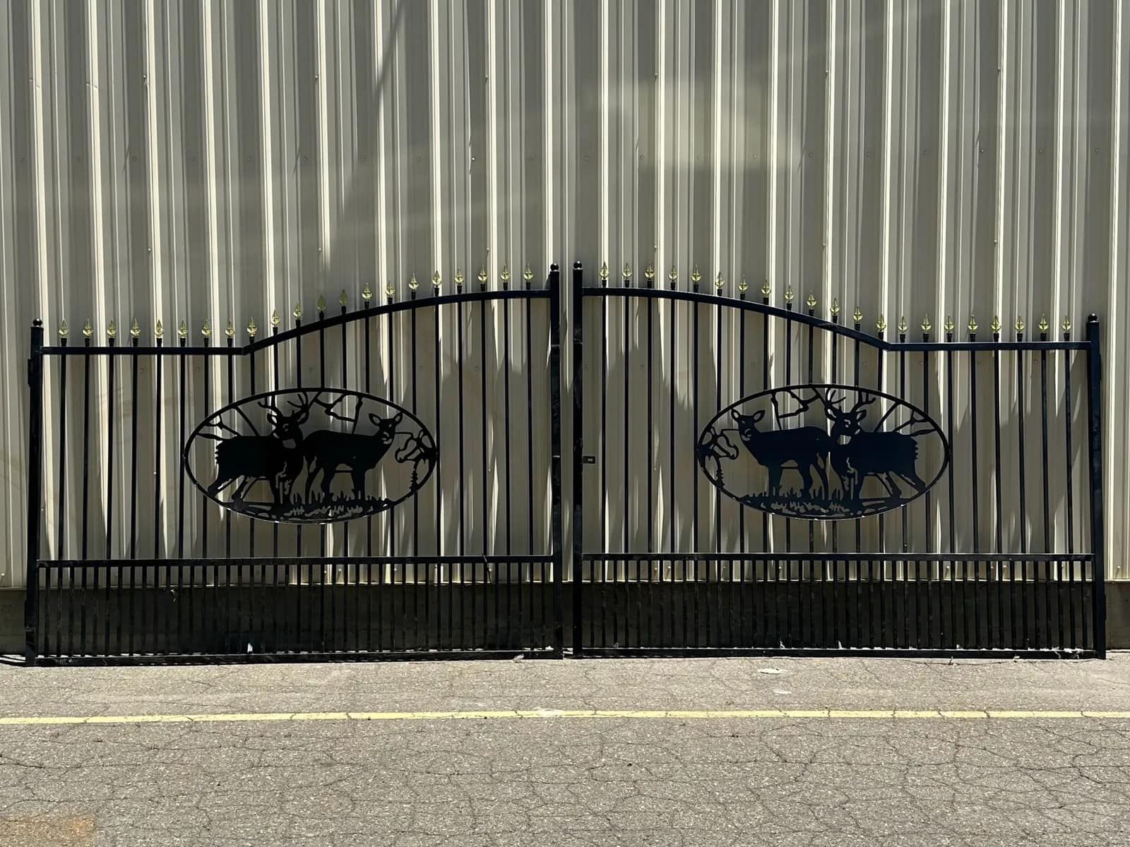 20-powder-coated-wrought-iron-bi-parting-gate-unused-c0148-1781561161666-mqfrim6a