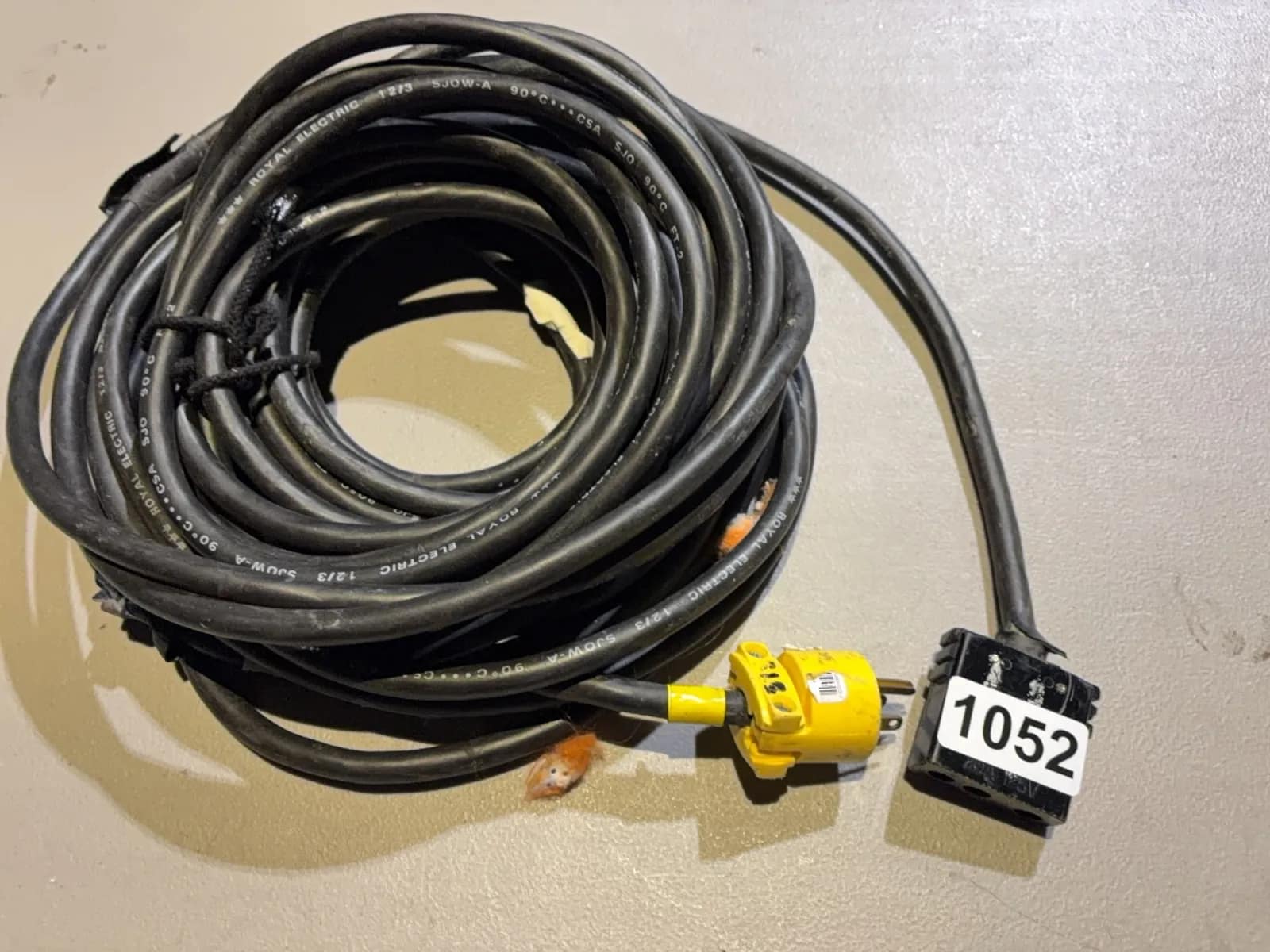 female-3-pin-to-edison-extension-cord-c1aa1c