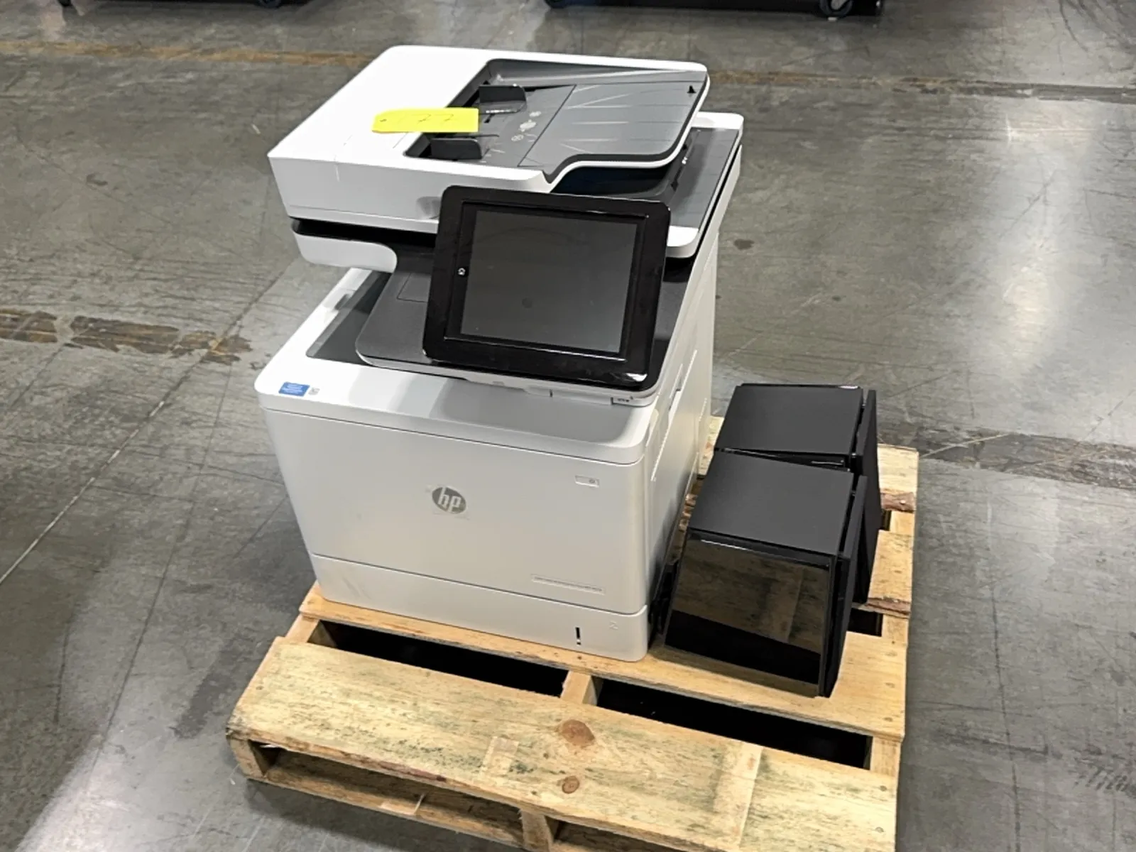 hp-color-laser-jet-enterprise-flow-mfp-m578-printer-and-edifier-speakers-e8c0fe