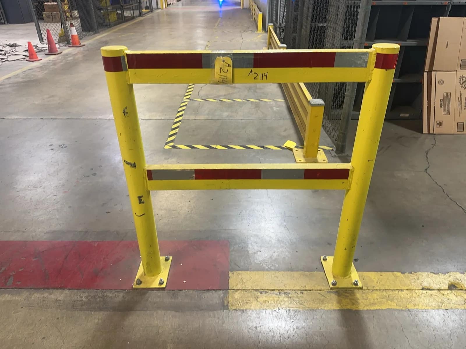 metal-safety-guard-post-42-h-x-41-w-mrcwg8lx