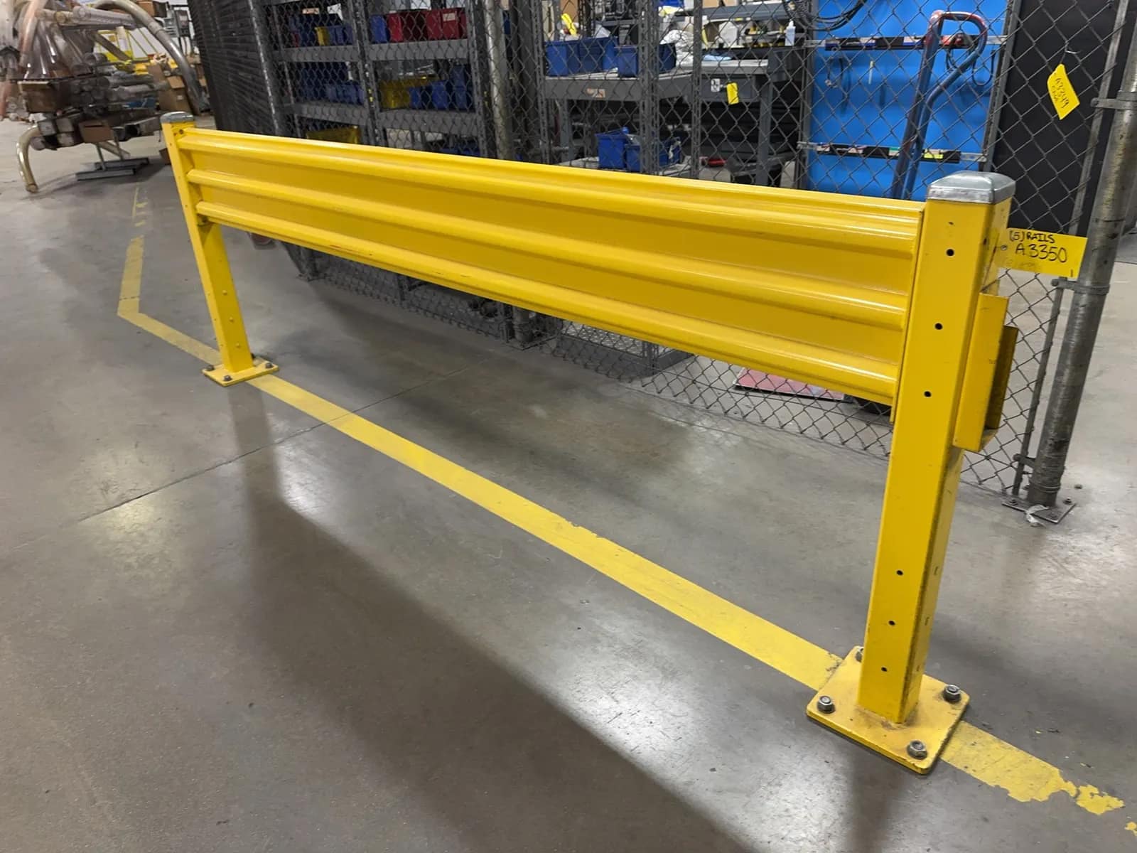 5-forklift-guard-rails-assorted-lengths-mrcwg8pp