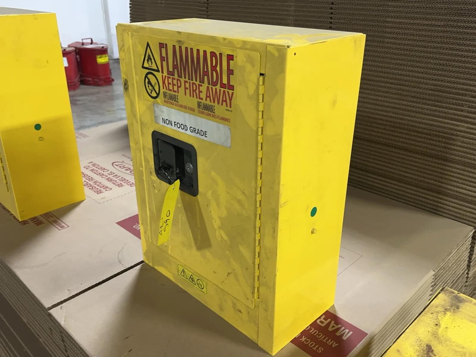 uline-flammable-liquid-storage-cabinet-mrdq46yq