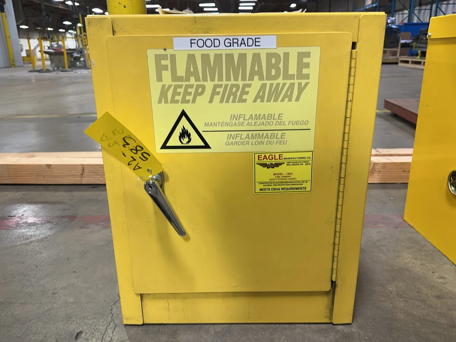 eagle-4-gallon-safety-storage-cabinet-mrl9jjzm