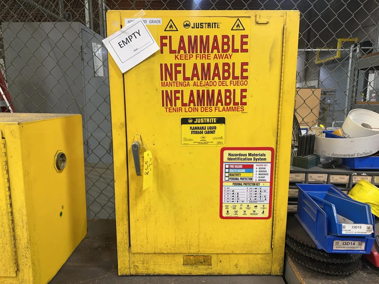 justrite-12-gallon-flammable-liquid-storage-cabinet-mrl9mr2w
