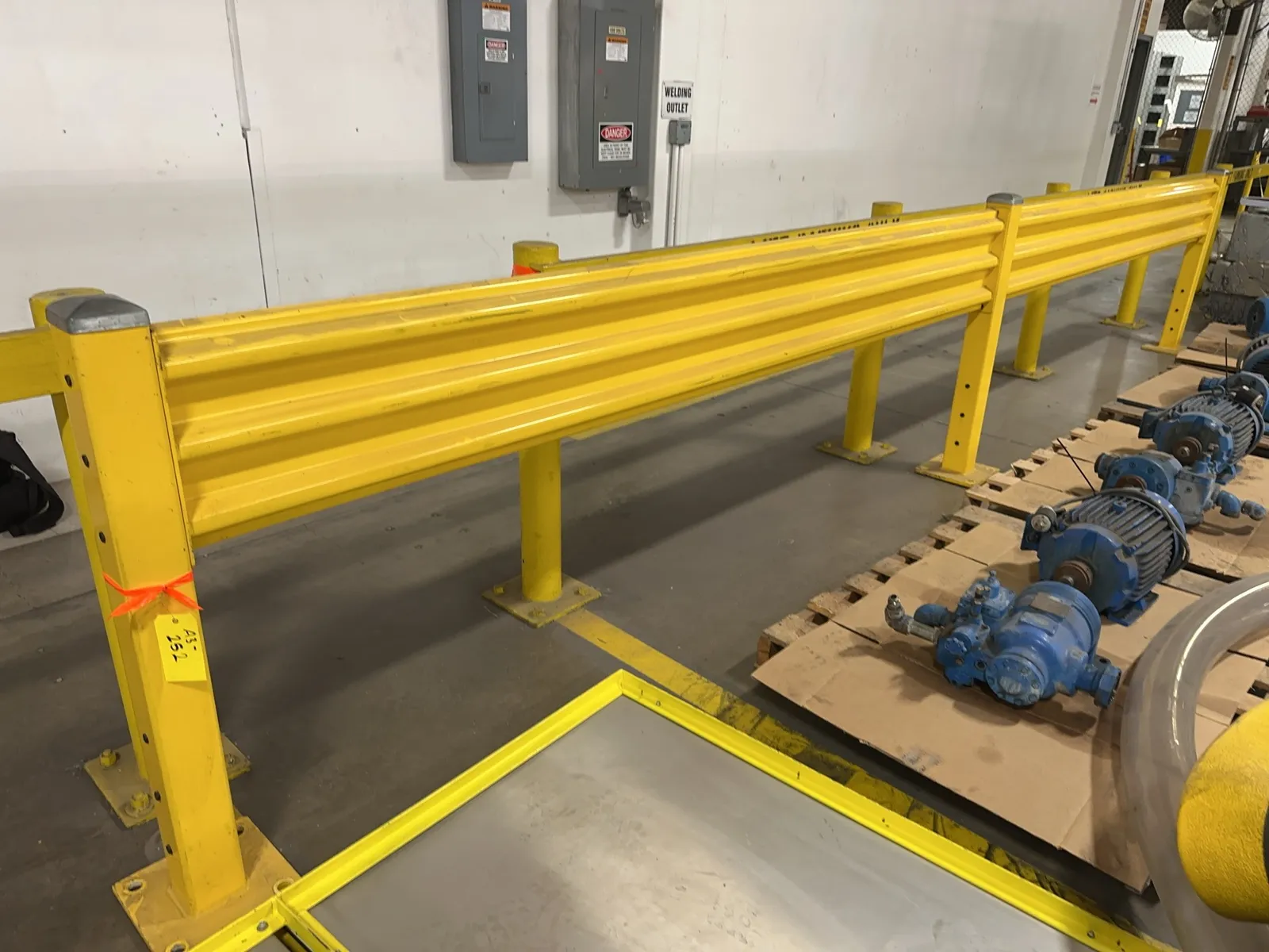 approximately-205-of-protective-guard-rails-mrjotmua