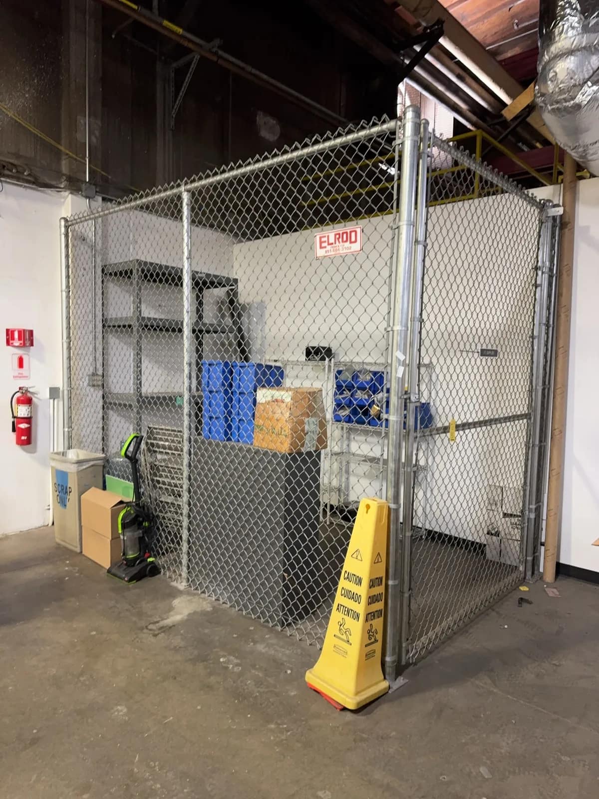 9-chainlink-cage-fencing-only-contents-not-included-mrjoof4a
