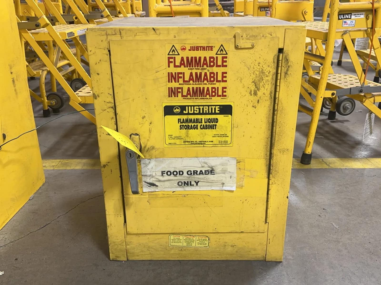 justrite-4-gallon-flammable-liquid-storage-cabinet-mrl9m762