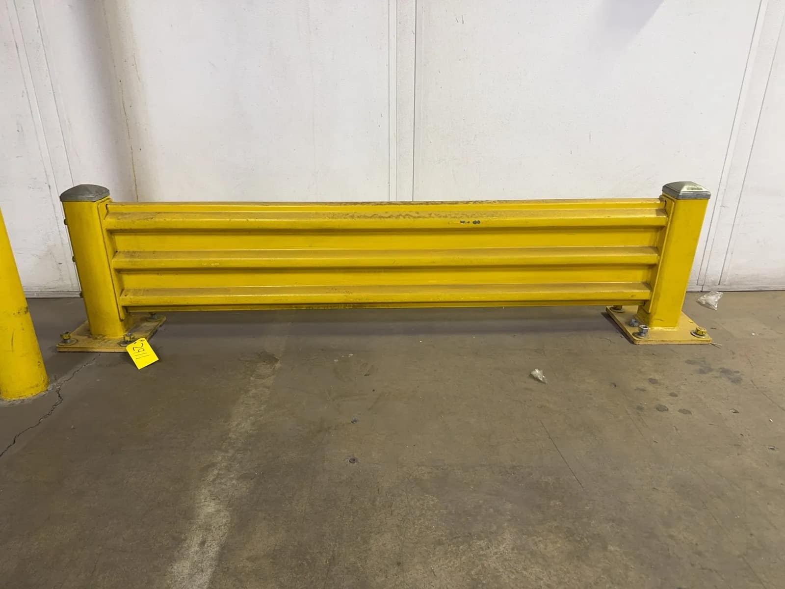 approximately-7-of-protective-guard-rail-mrjp5bfn