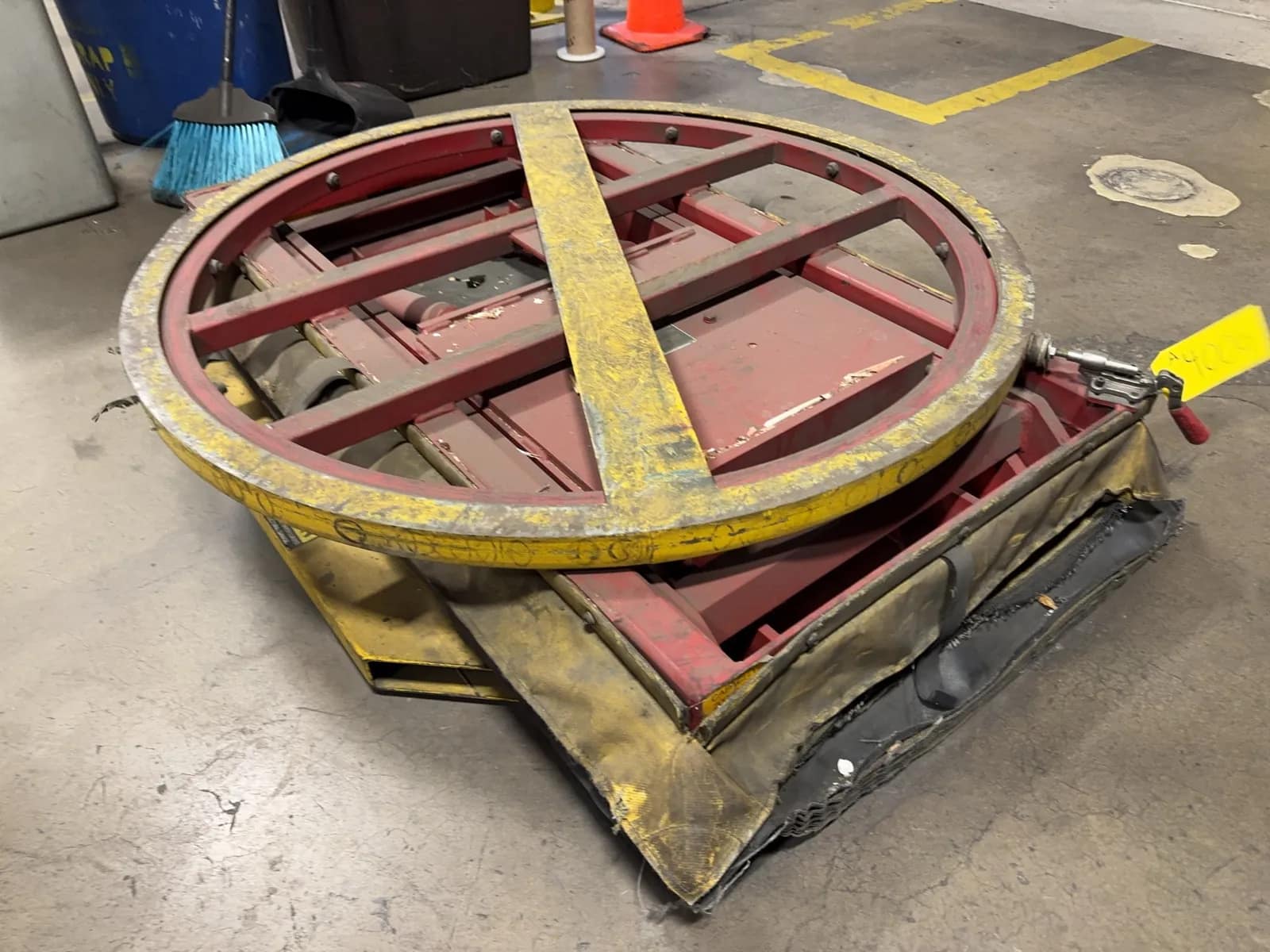 southworth-44-pallet-positioner-level-loader-117b41