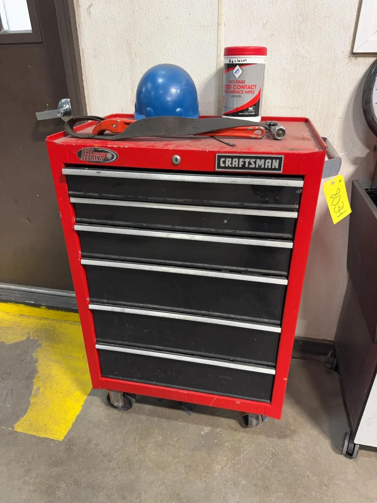 craftsman-rolling-toolbox-and-contents-electric-grease-gun-grinding-wheel-die-handles-measuring-tools-and-sockets-mrjec2iy