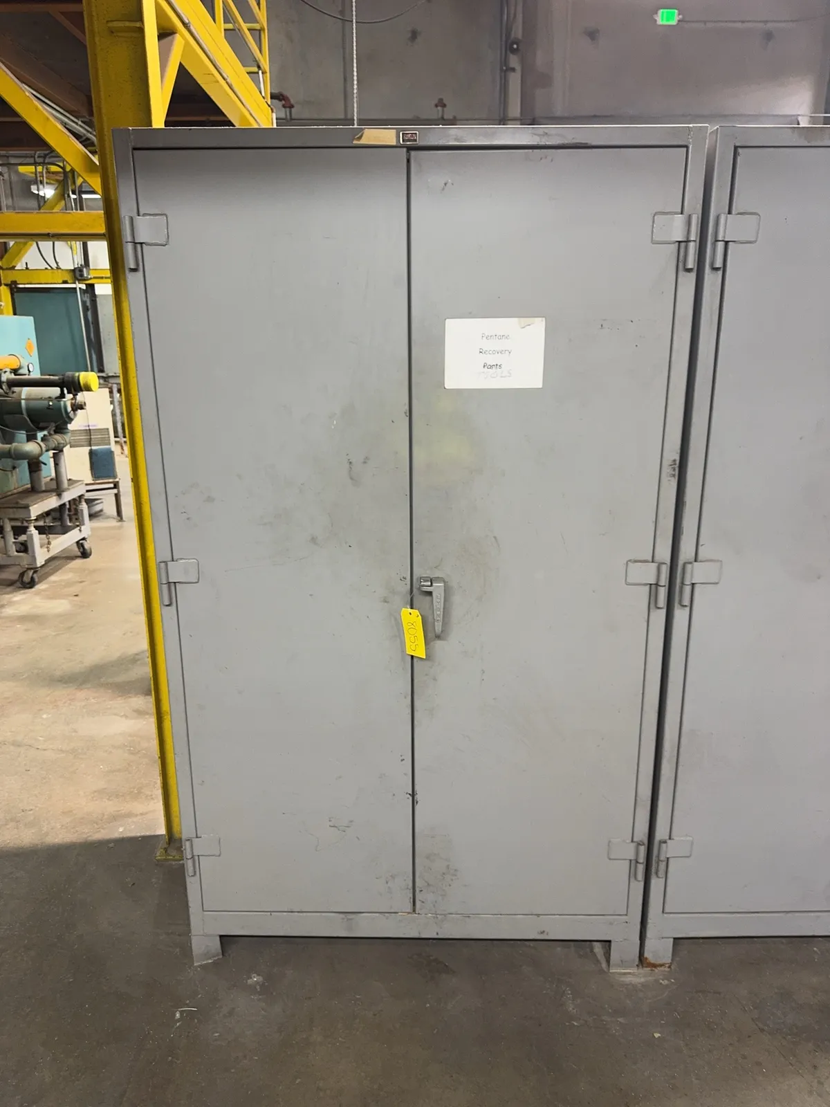 lyon-metal-storage-cabinet-contents-not-included-mrjuablz