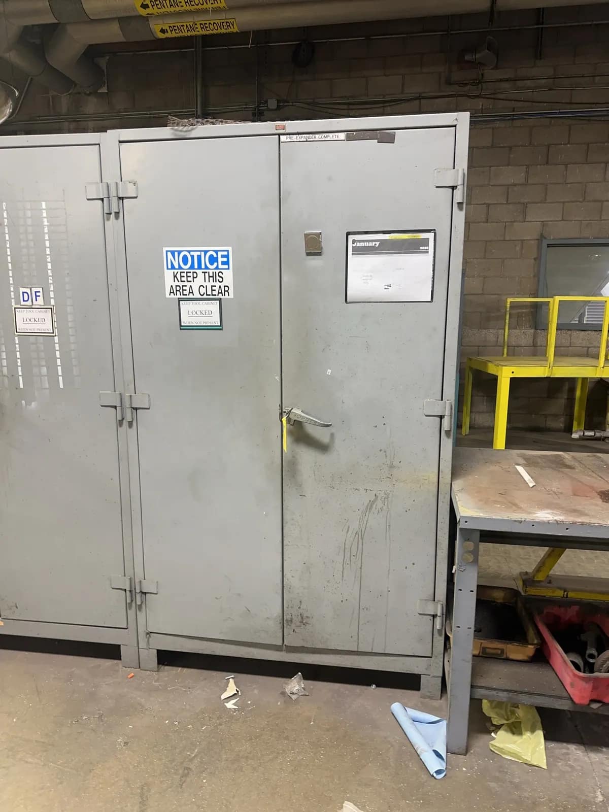 lyon-storage-cabinet-contents-not-included-mrbfow1e