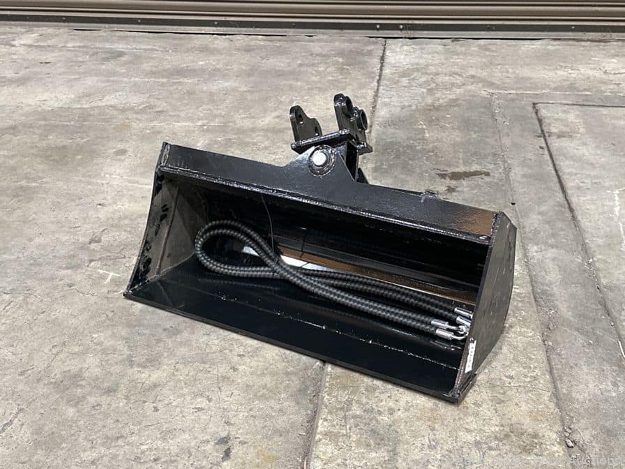 2026-future-32-tilting-excavator-bucket-for-1-3-ton-excavator-unused-mro3zmka