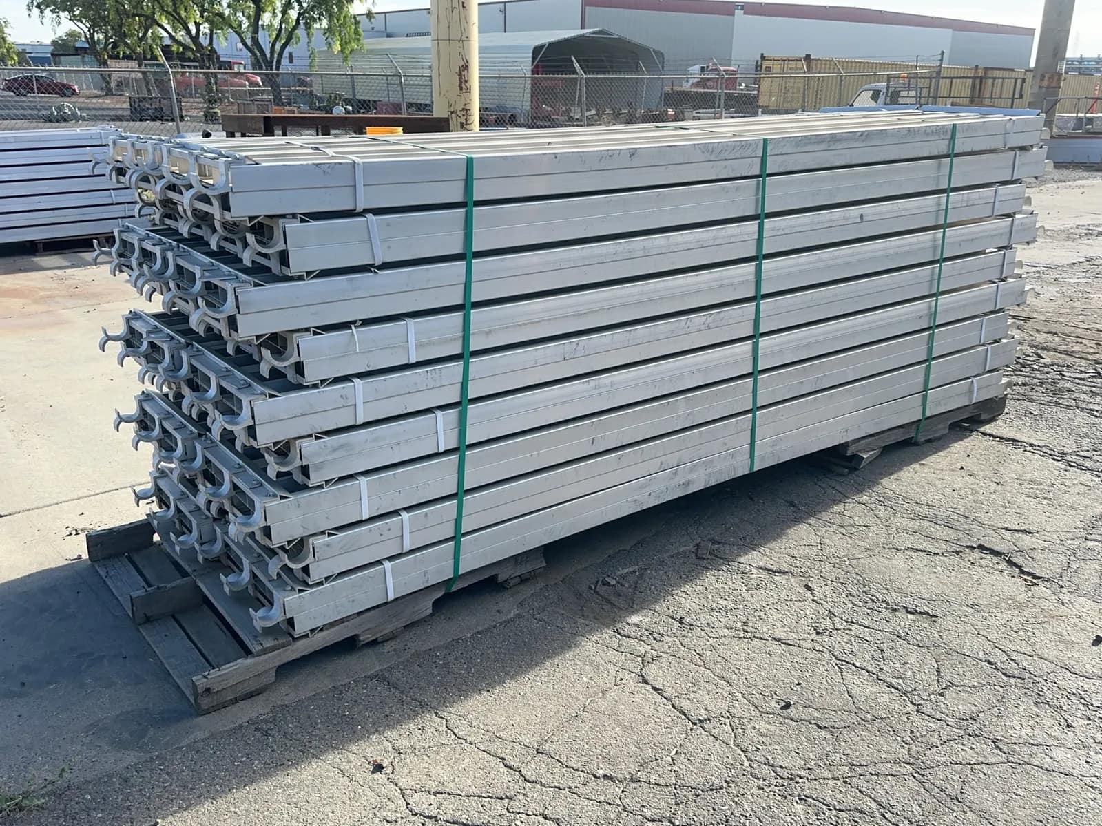 36-10-aluminum-scaffolding-platforms-unused-msgqju6h