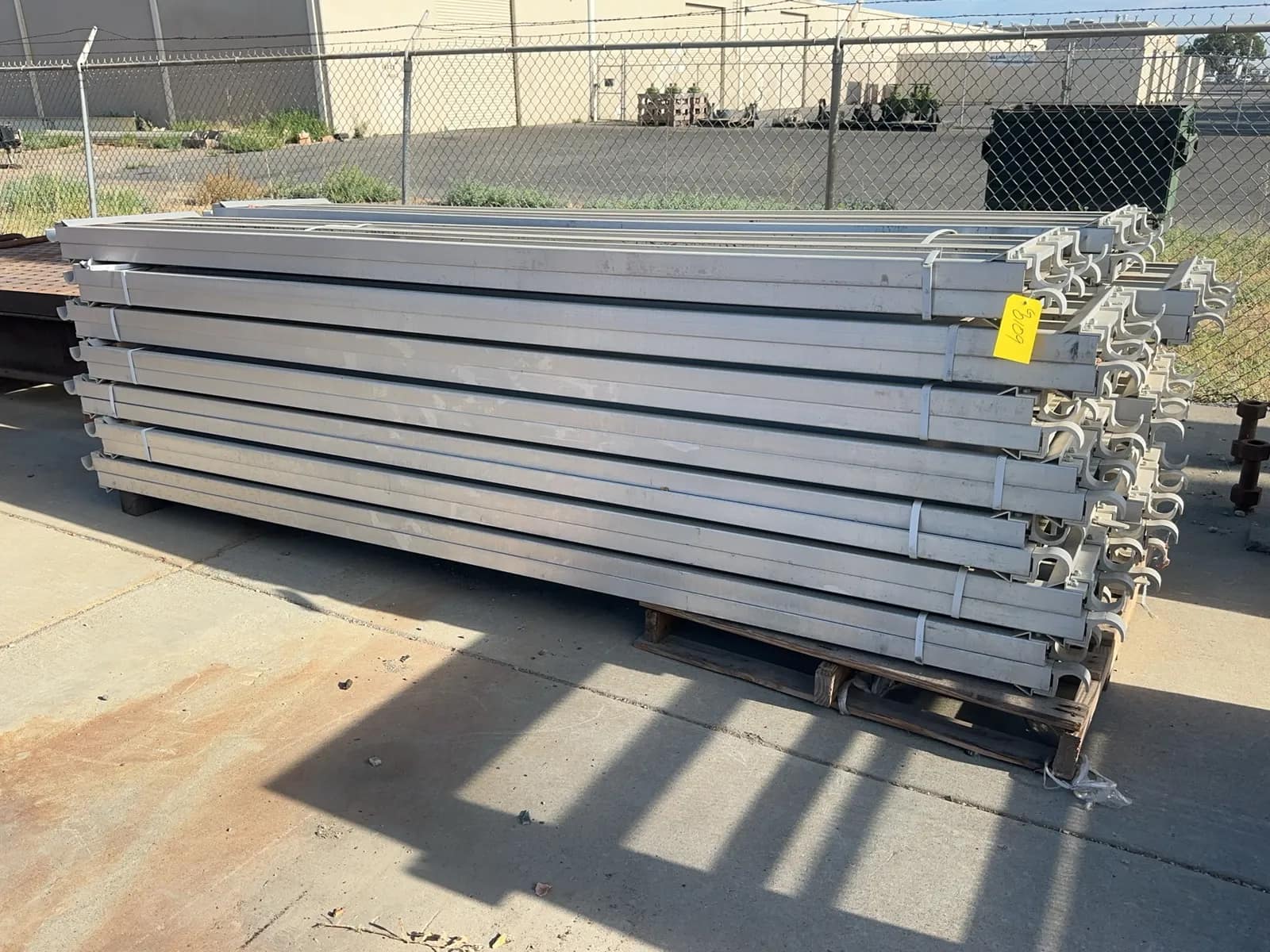 30-10-aluminum-scaffolding-platforms-unused-msgqk9zu