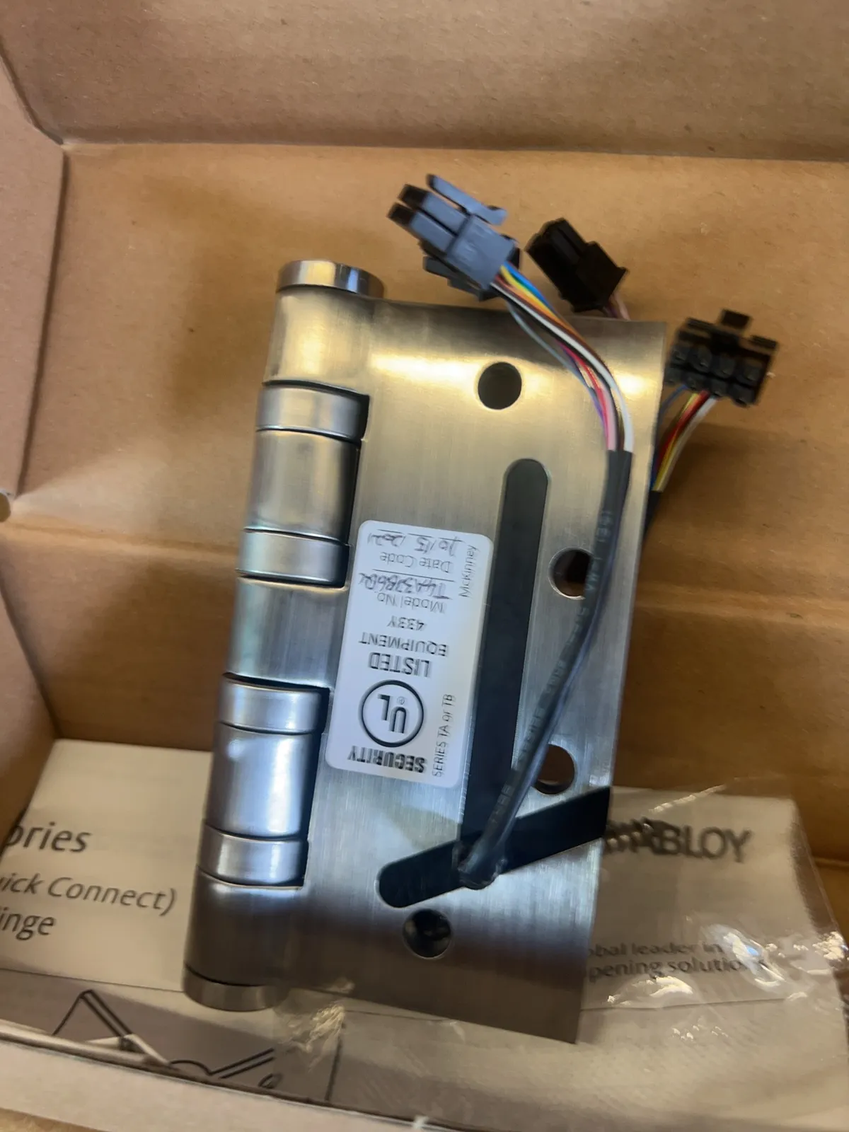 mckinney-door-hardware-boxes-model-mk73379-and-mk73394-e5cb4d