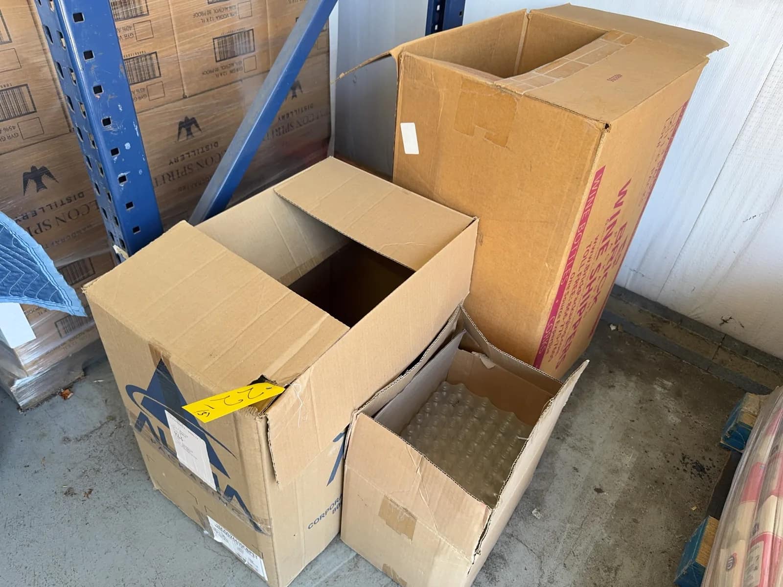 bulk-lot-3-boxes-of-assorted-containers-plastic-glass-msduic5d