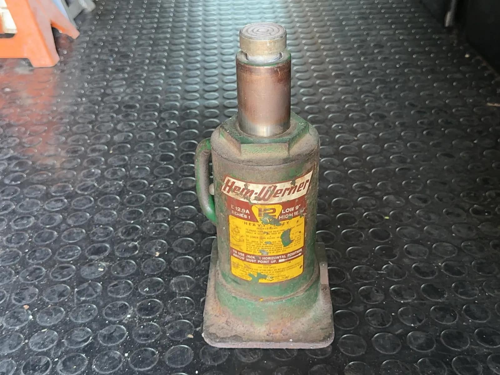hein-werner-12-ton-bottle-type-jack-8da84c