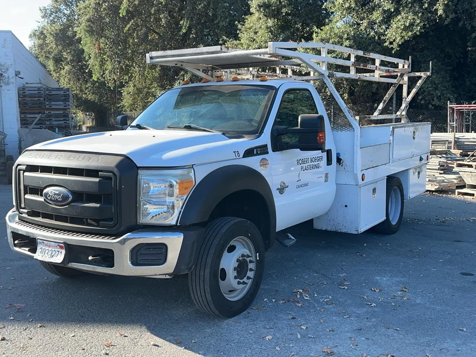 2016-ford-f-550-diesel-super-duty-utility-truck-with-lumber-rack-mt3kt8lt