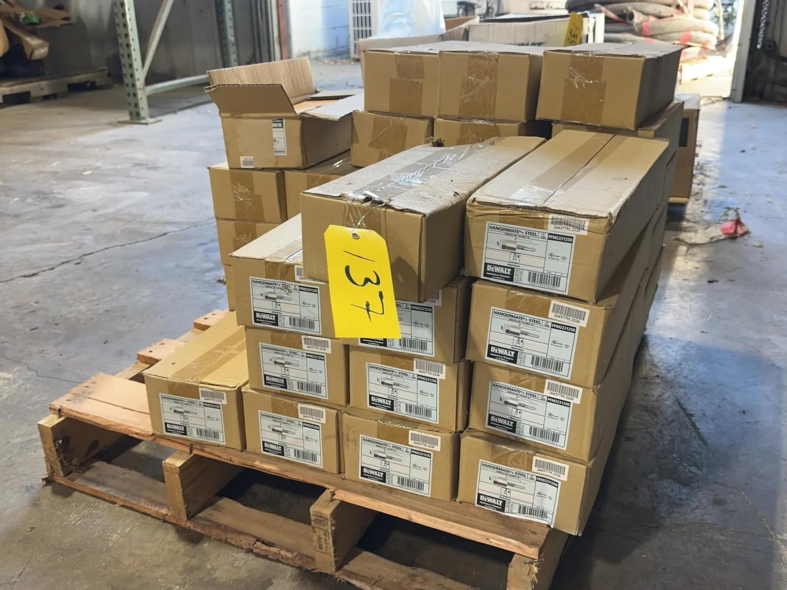 33-boxes-of-dewalt-hanger-steel-metal-driver-anchors-mt3ntlsj