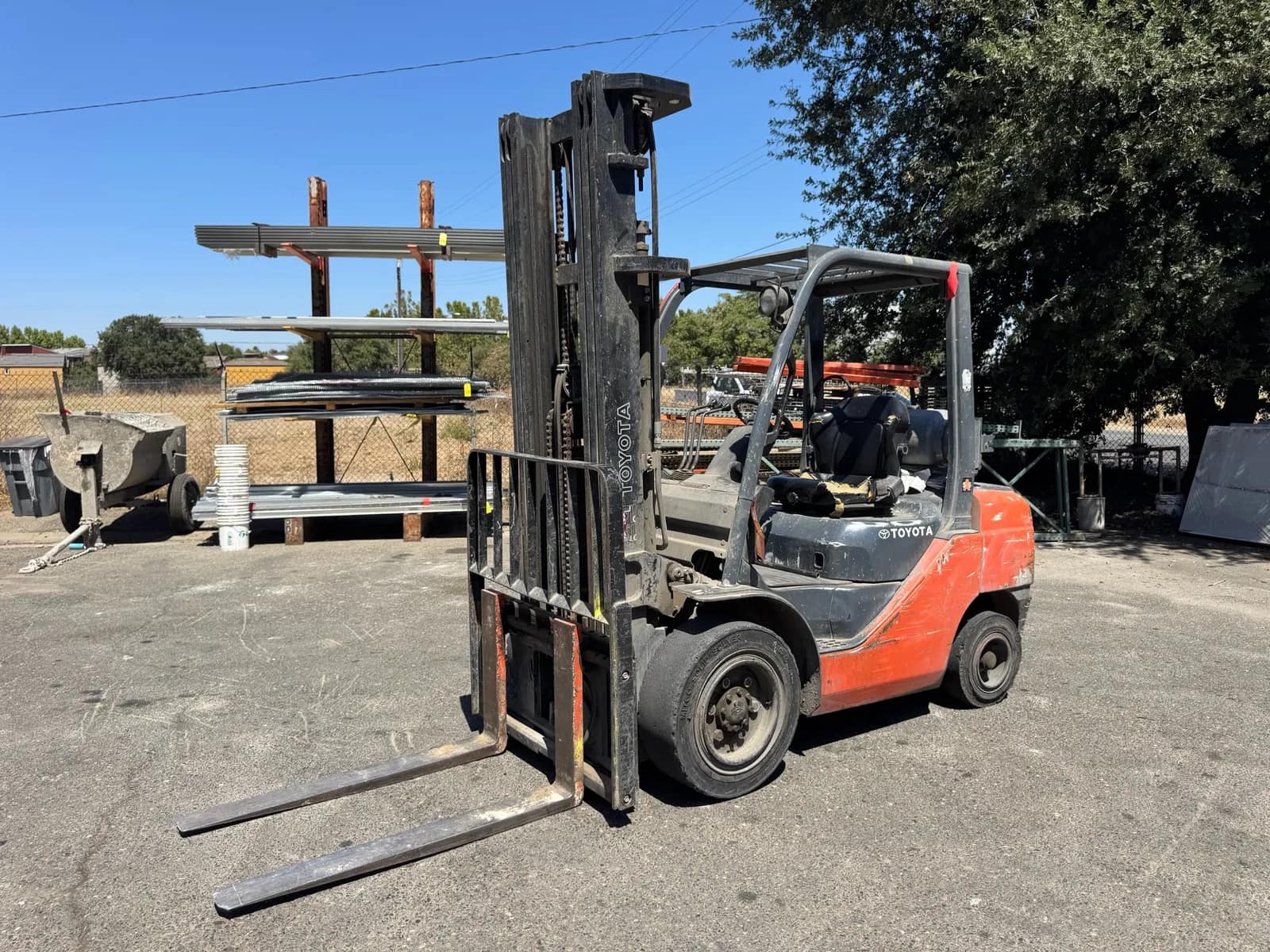 2011-toyota-8fgu30-6000lb-capacity-propane-forklift-mt3mb9l1