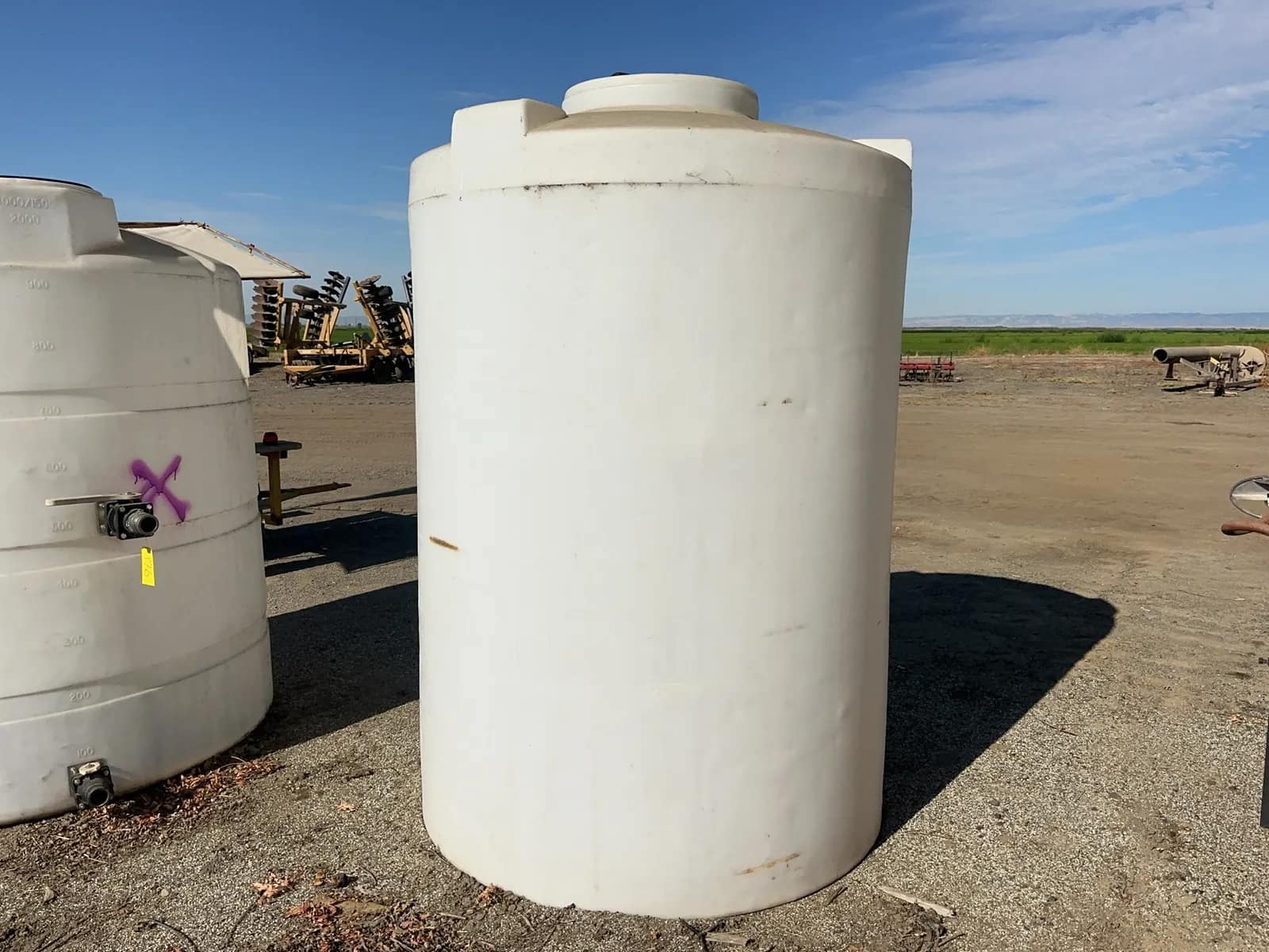 900-gallon-poly-tank-mt1vh8ec