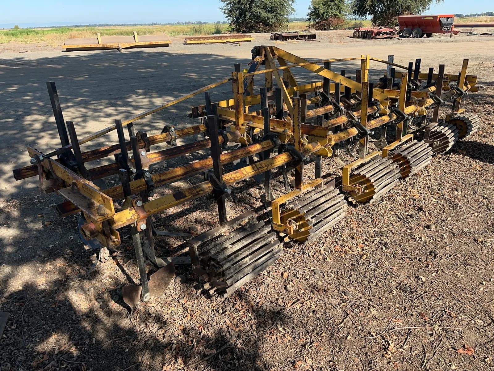 3-row-60-tool-bar-cultivator-with-clod-rollers-mt3a9jci