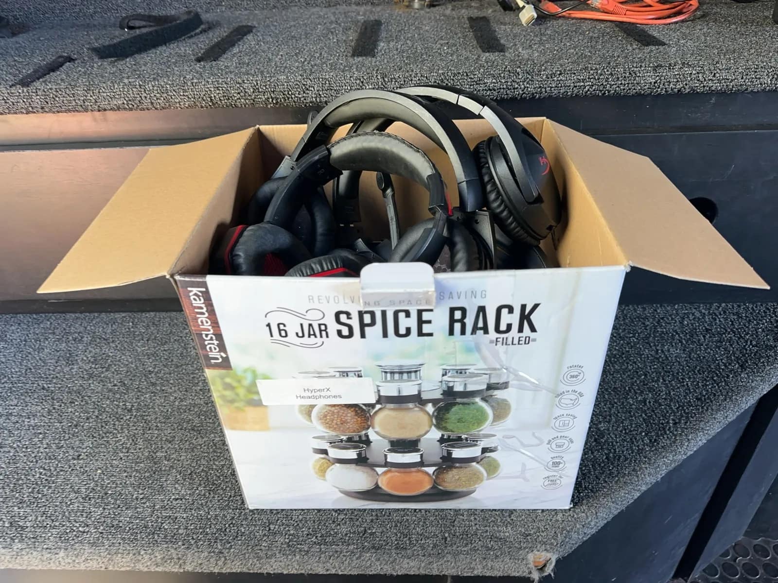 box-of-8-hyperx-headphones-34da38