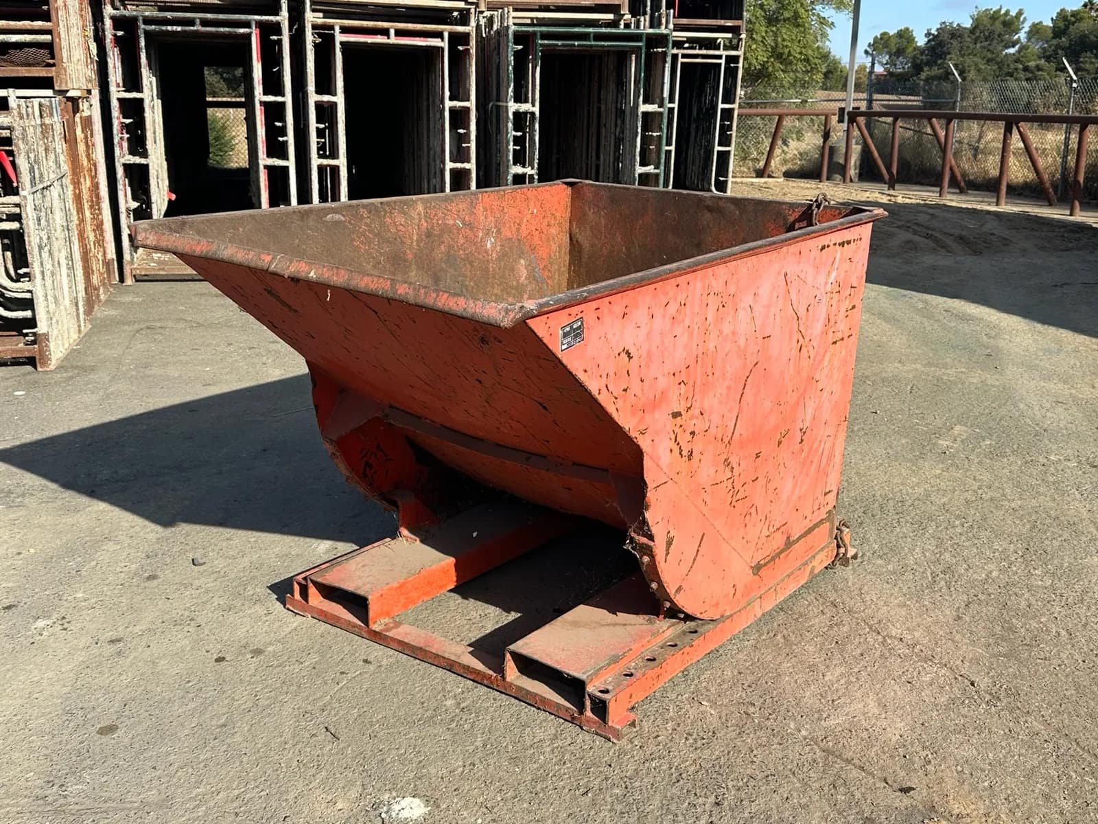 self-dumping-hopper-mudlmbwd