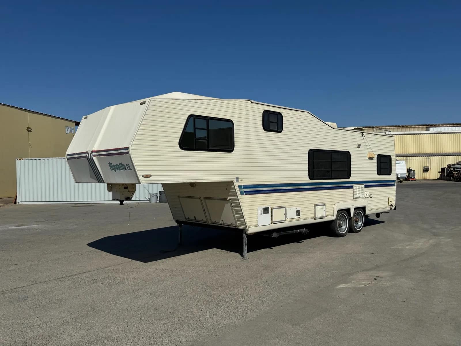 alpenlite-dl-29-fifth-wheel-travel-trailer-mss359q1