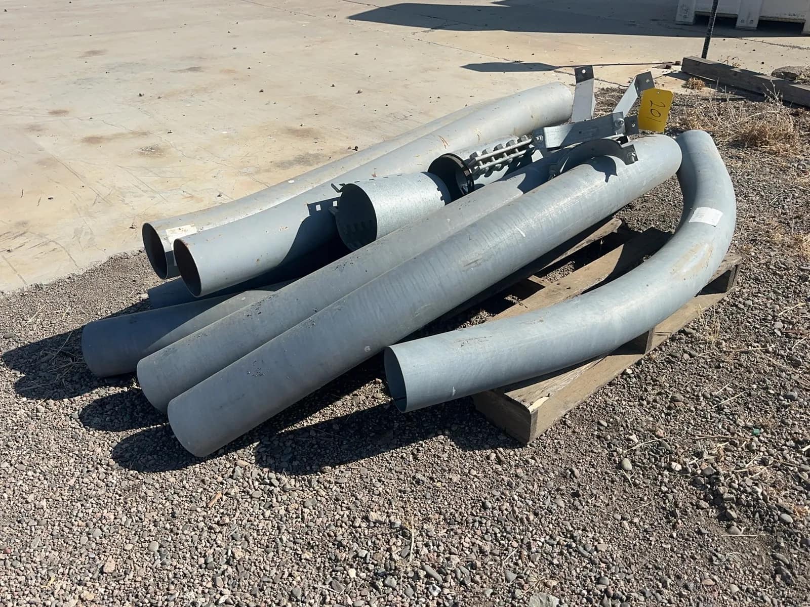 assorted-steel-conduit-pipe-and-clamps-0d14cb