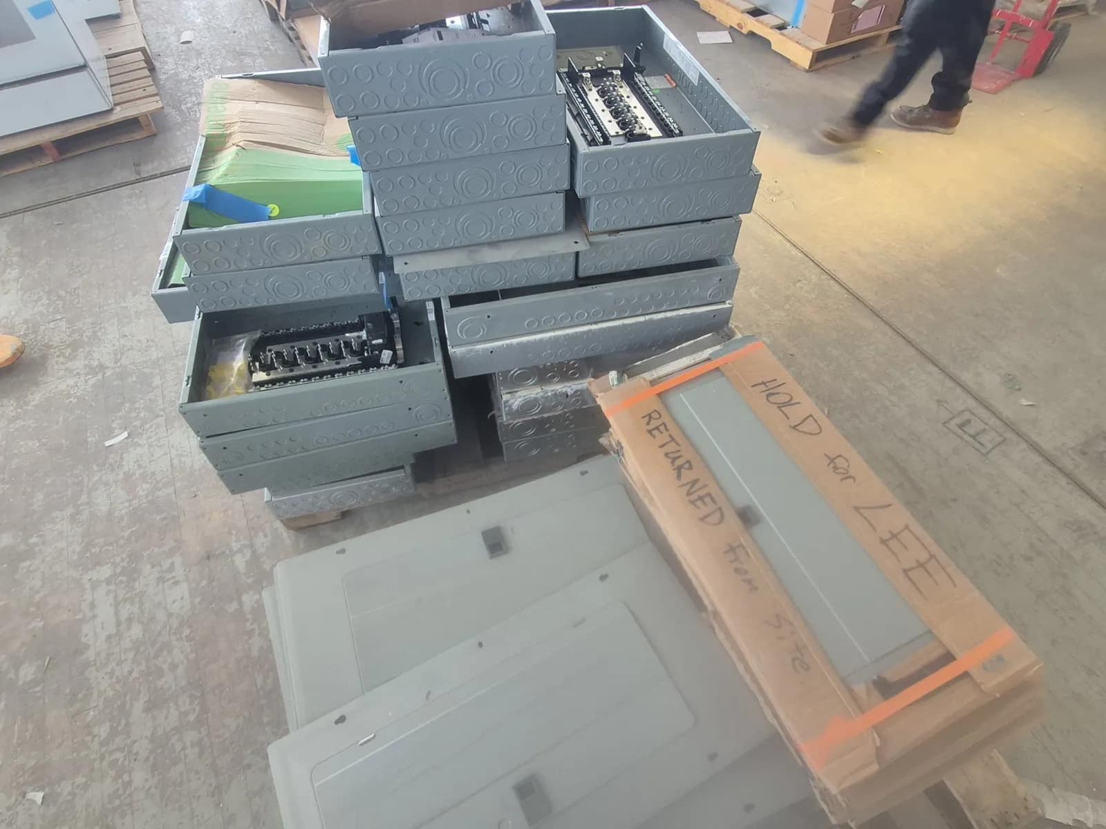contents-of-pallet-assortment-of-electrical-panel-boxes-and-covers-2571ff