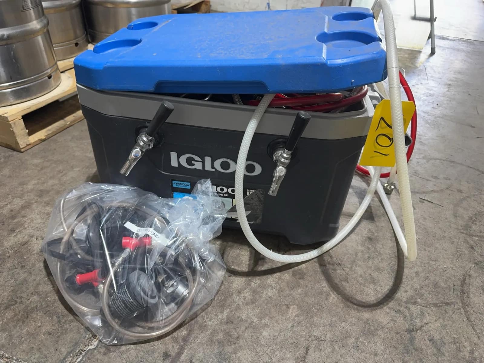 igloo-jockey-box-with-extra-pumps-and-more-994a86