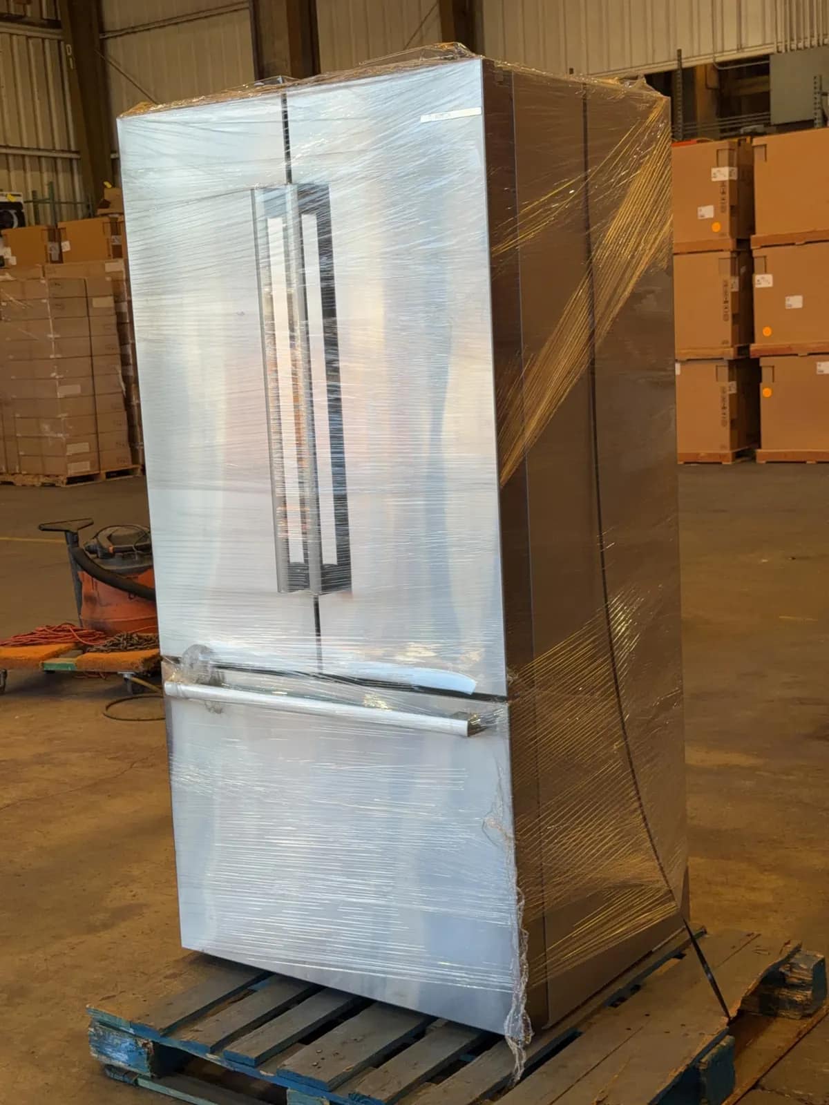 bosch-frost-free-freezer-refrigerator-retail-price-4000-mtiynk5j