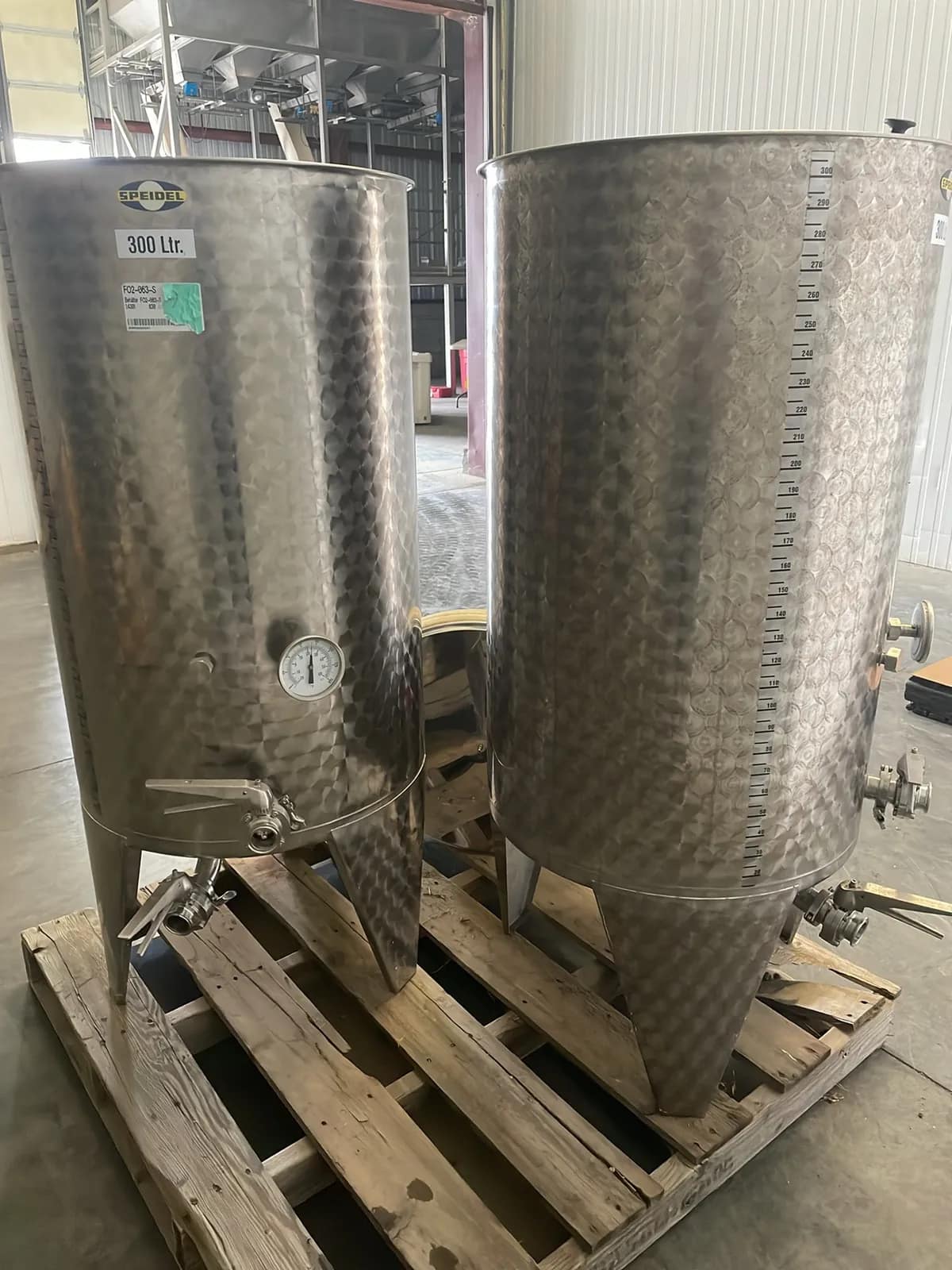 2-stainless-fermentation-tanks-300l-variable-volume-conical-bottom-w-lids-butterfly-valves-and-temp-probes-mtlwl6hw