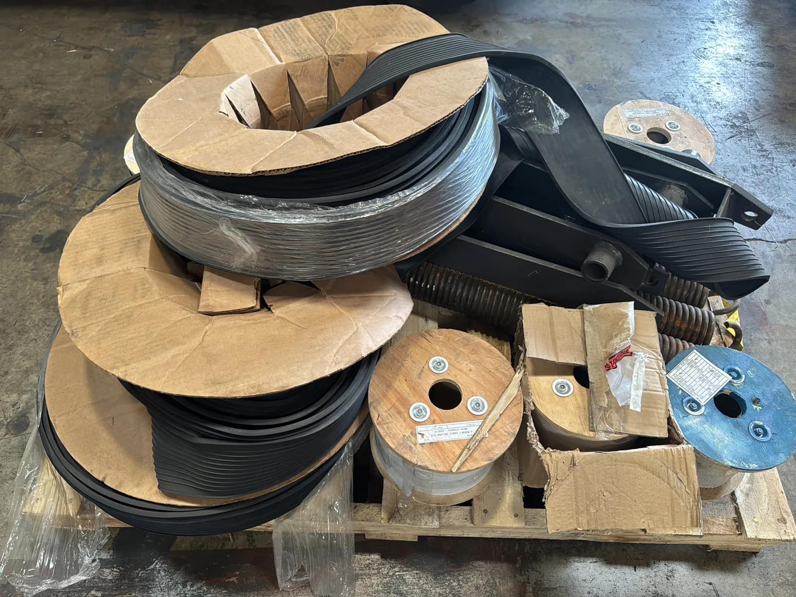 contents-of-pallet-aircraft-cable-heavy-duty-springs-4-rubber-seal-and-more-mtuerjda