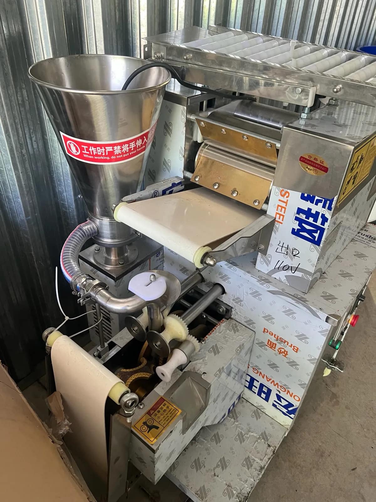 dumpling-making-machine-089b26