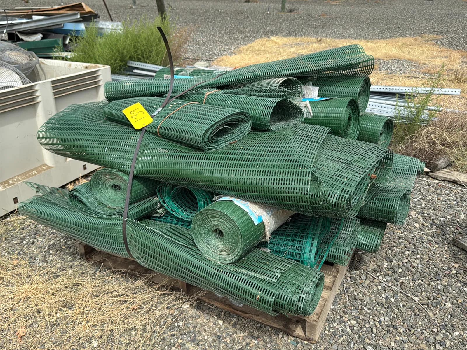 contents-of-pallet-tensar-polygrid-wb-plastic-mesh-screens-4bd5d2