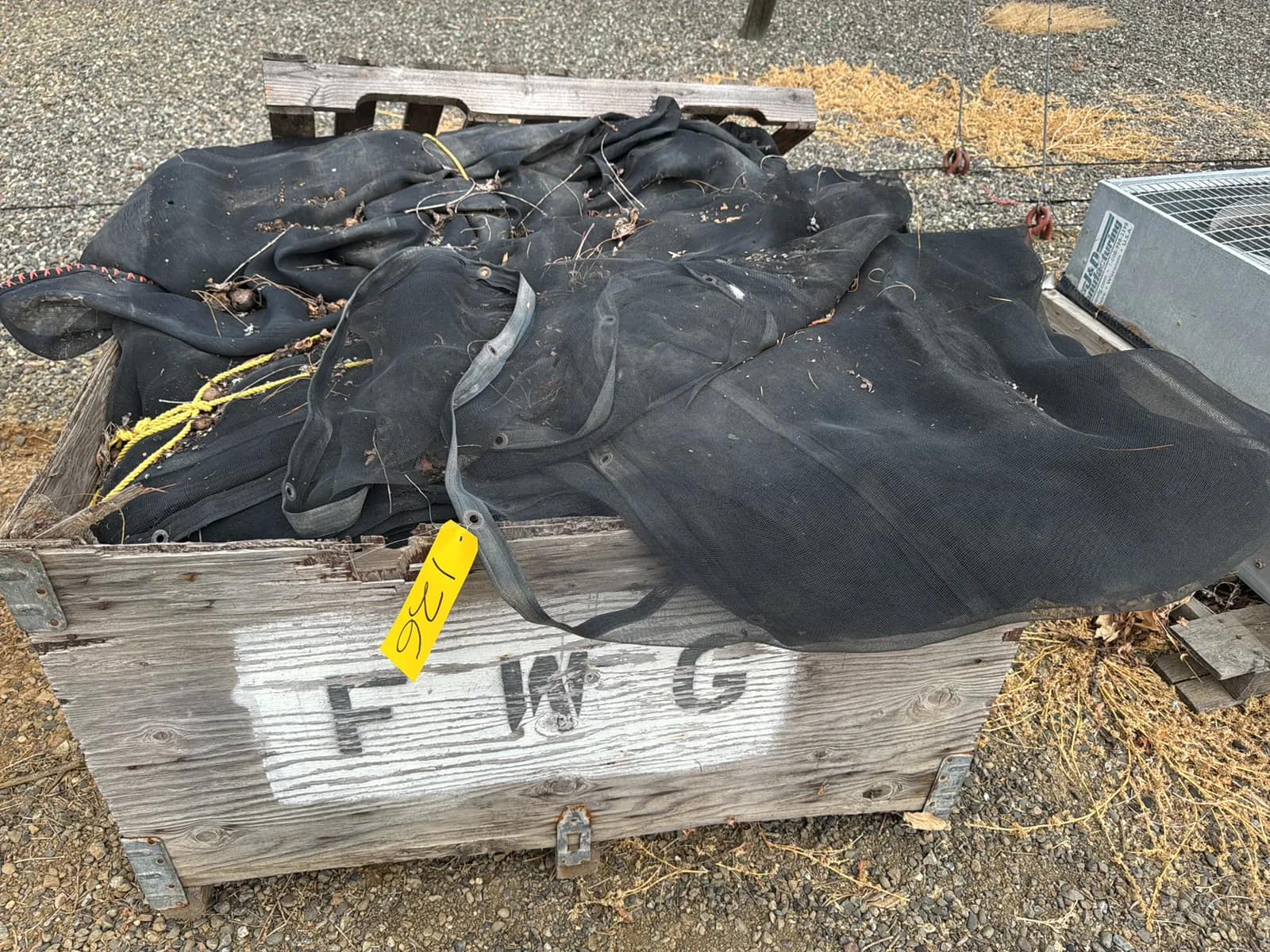 contents-of-crate-assorted-mesh-screen-shade-cover-7ea0b5