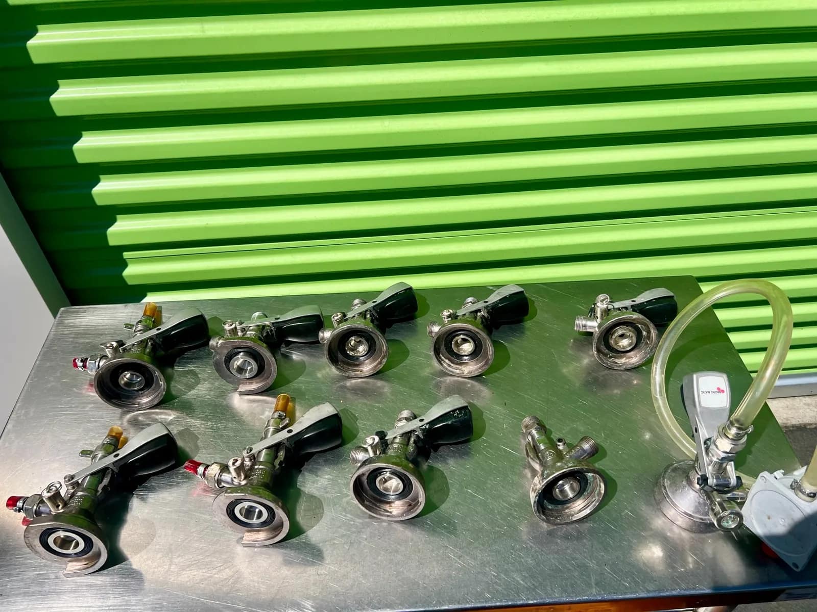 lot-of-10-beer-keg-coupler-mtxkmrvf